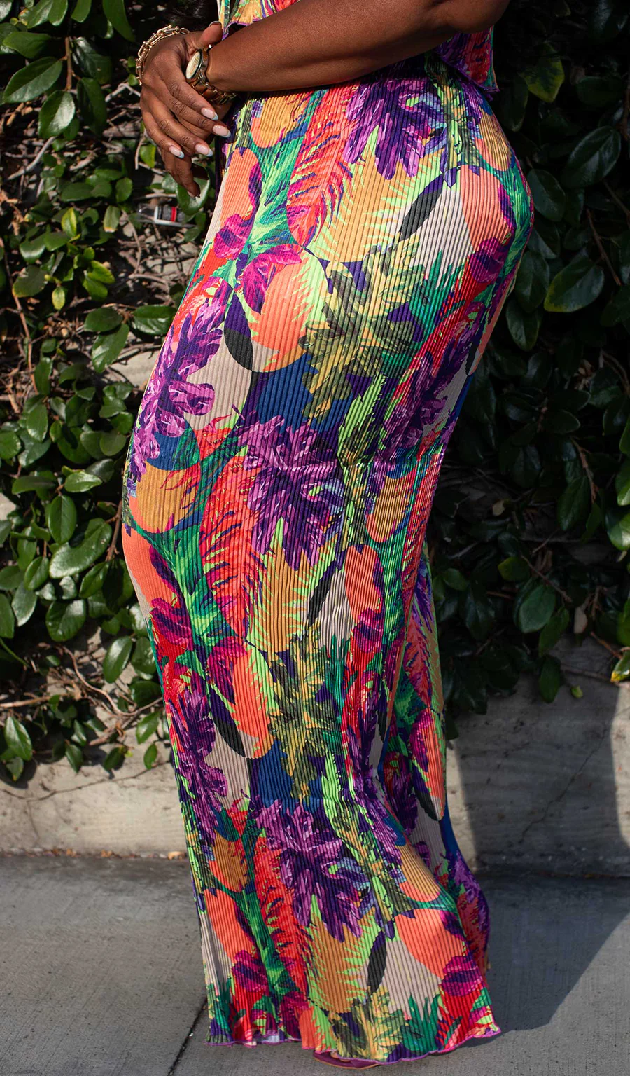 Pleated fabric trousers suit
