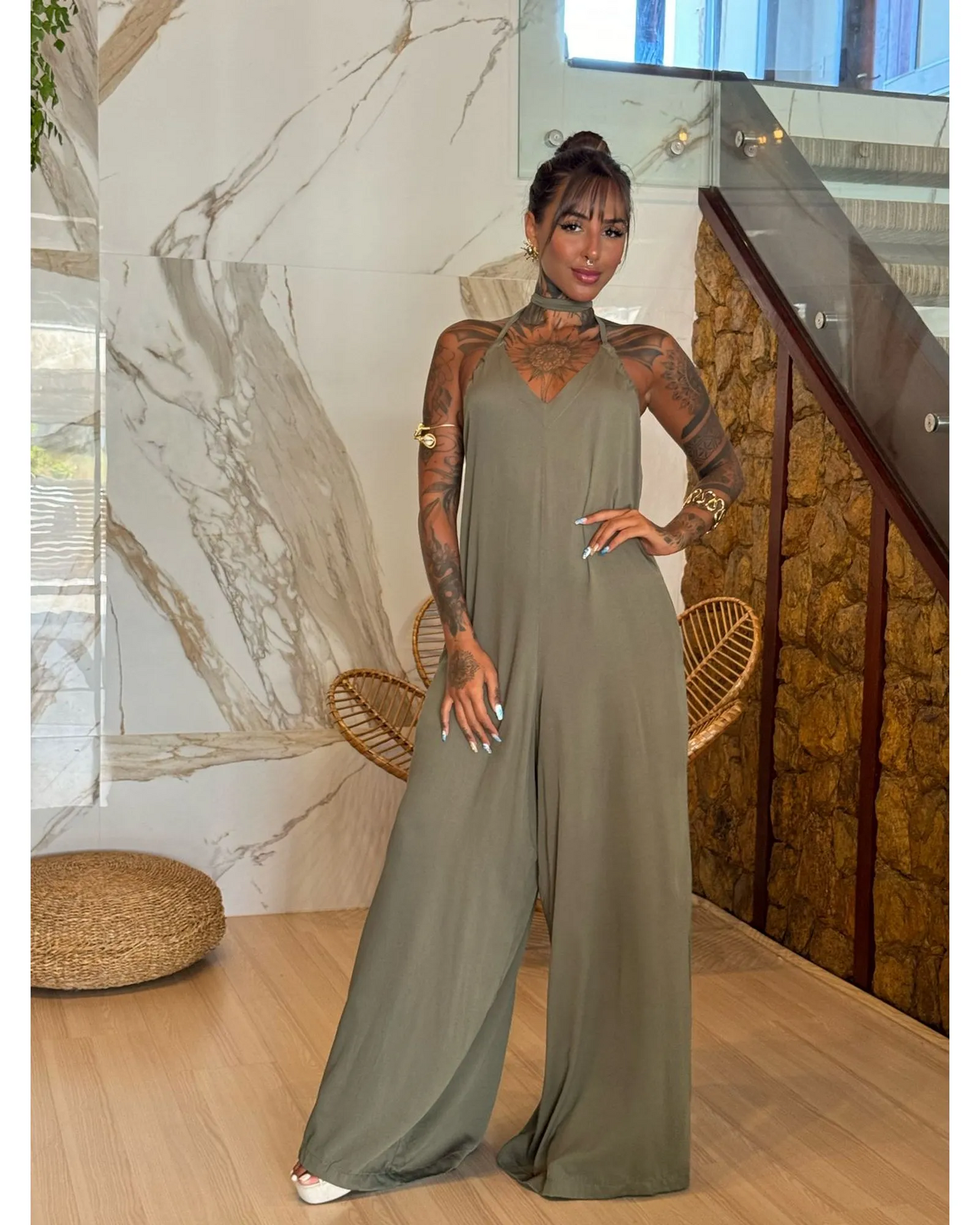 Solid color casual wide-leg jumpsuit