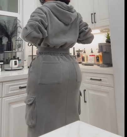 Work skirt + hooded short sweatshirt set