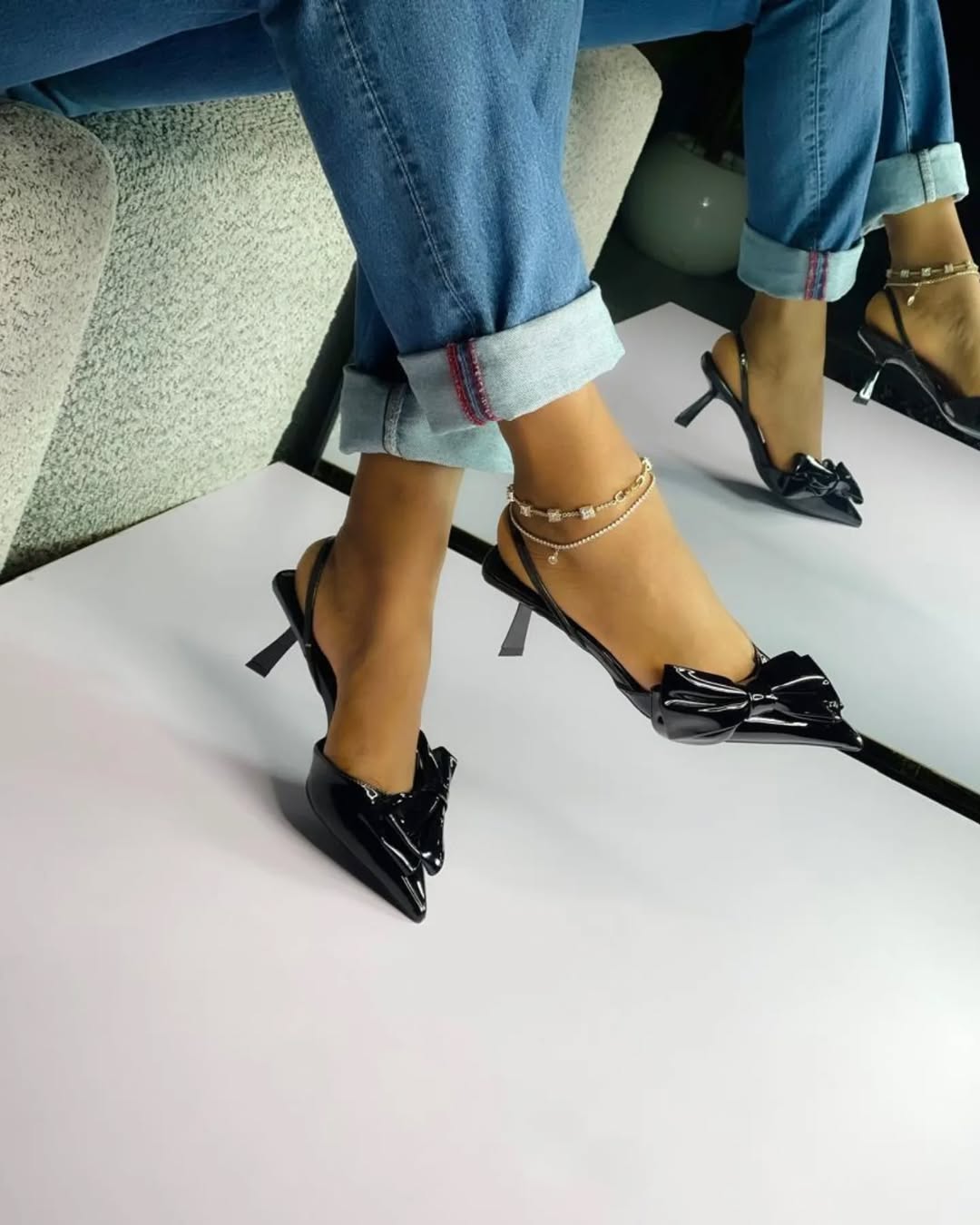 Pointed bow stiletto sandals