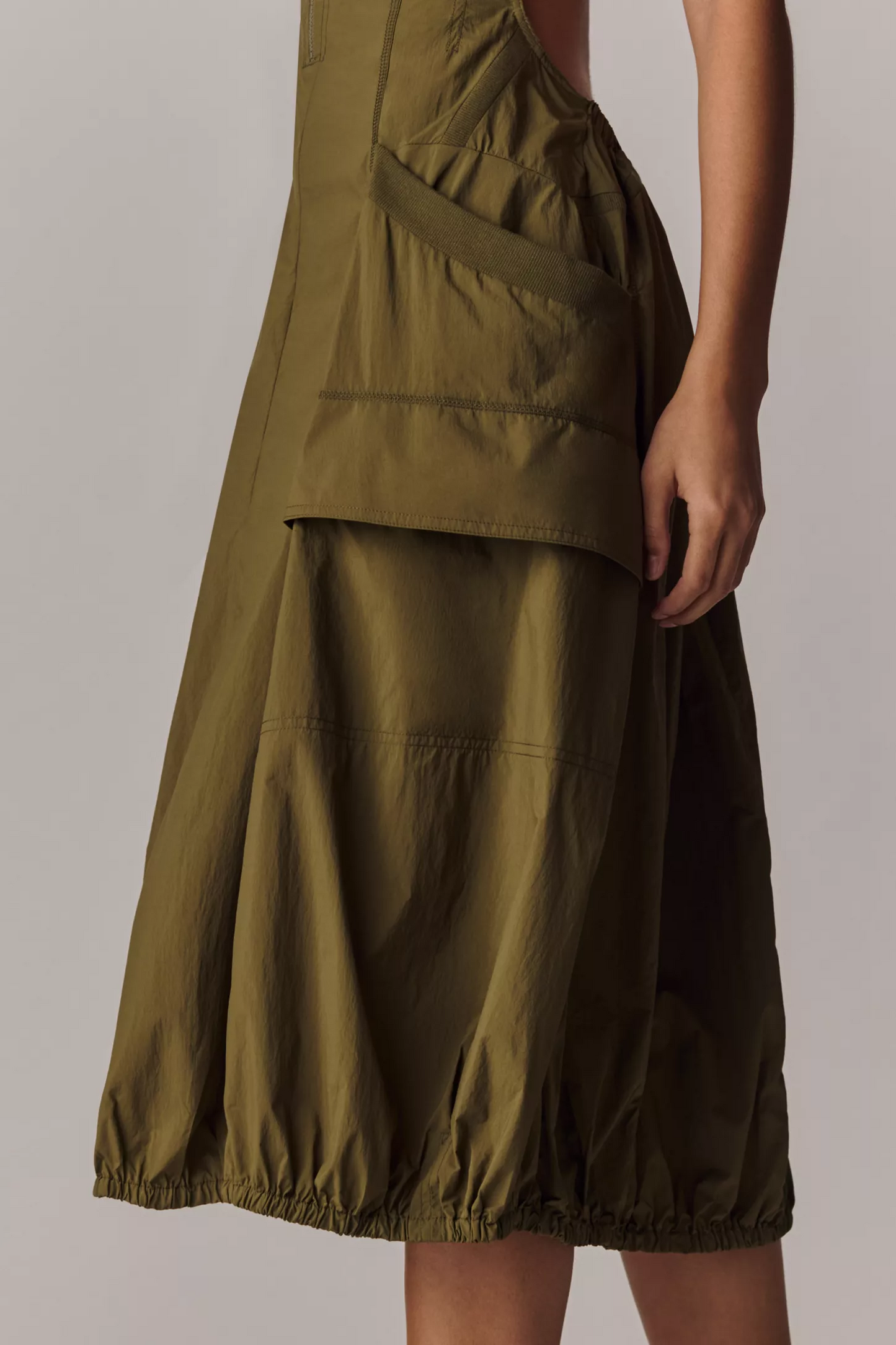 Sleeveless Backless Bud Dress