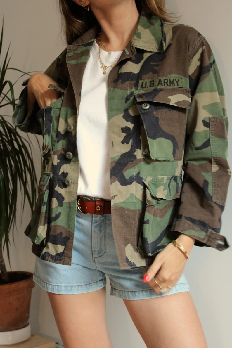 Camouflage print large pocket lapel jacket
