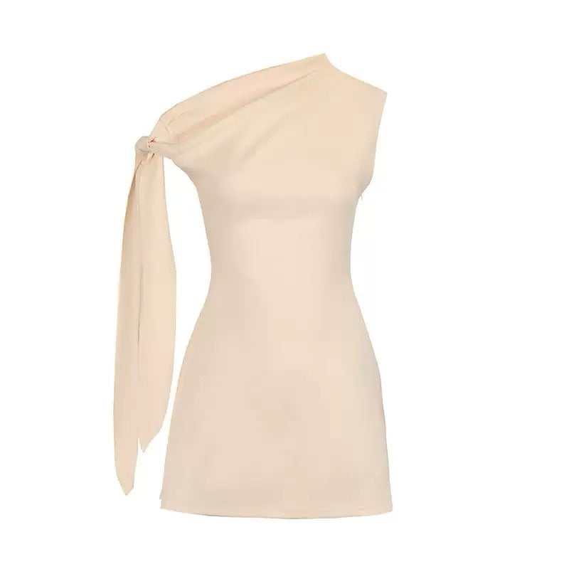 Solid Color Asymmetric Shoulder Sleeveless Tie Dress