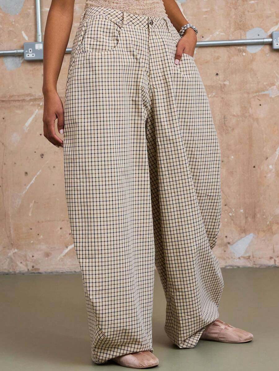 Low-rise loose straight-leg plaid trousers