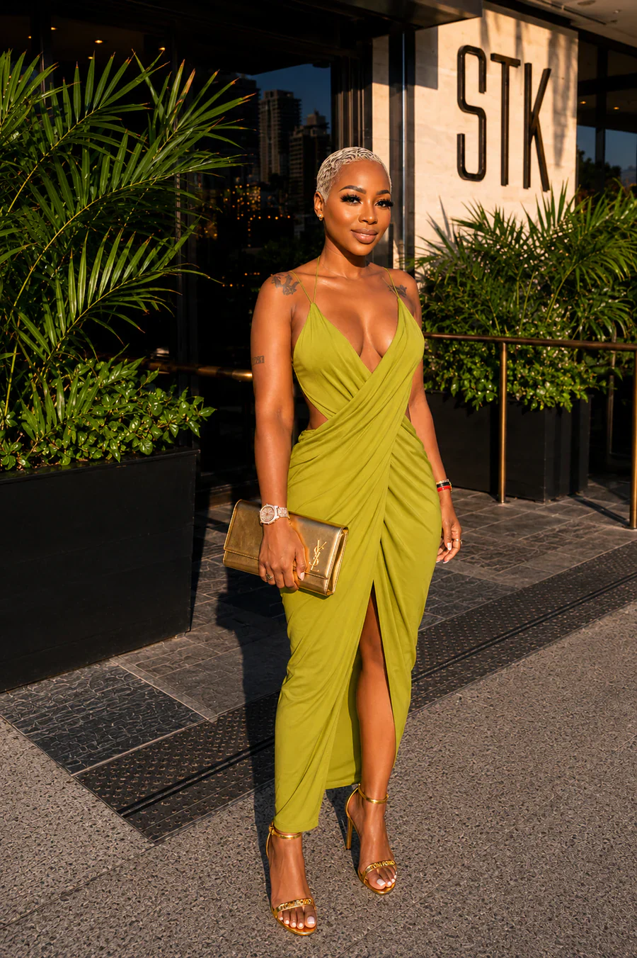 Cross-strap pleated dress