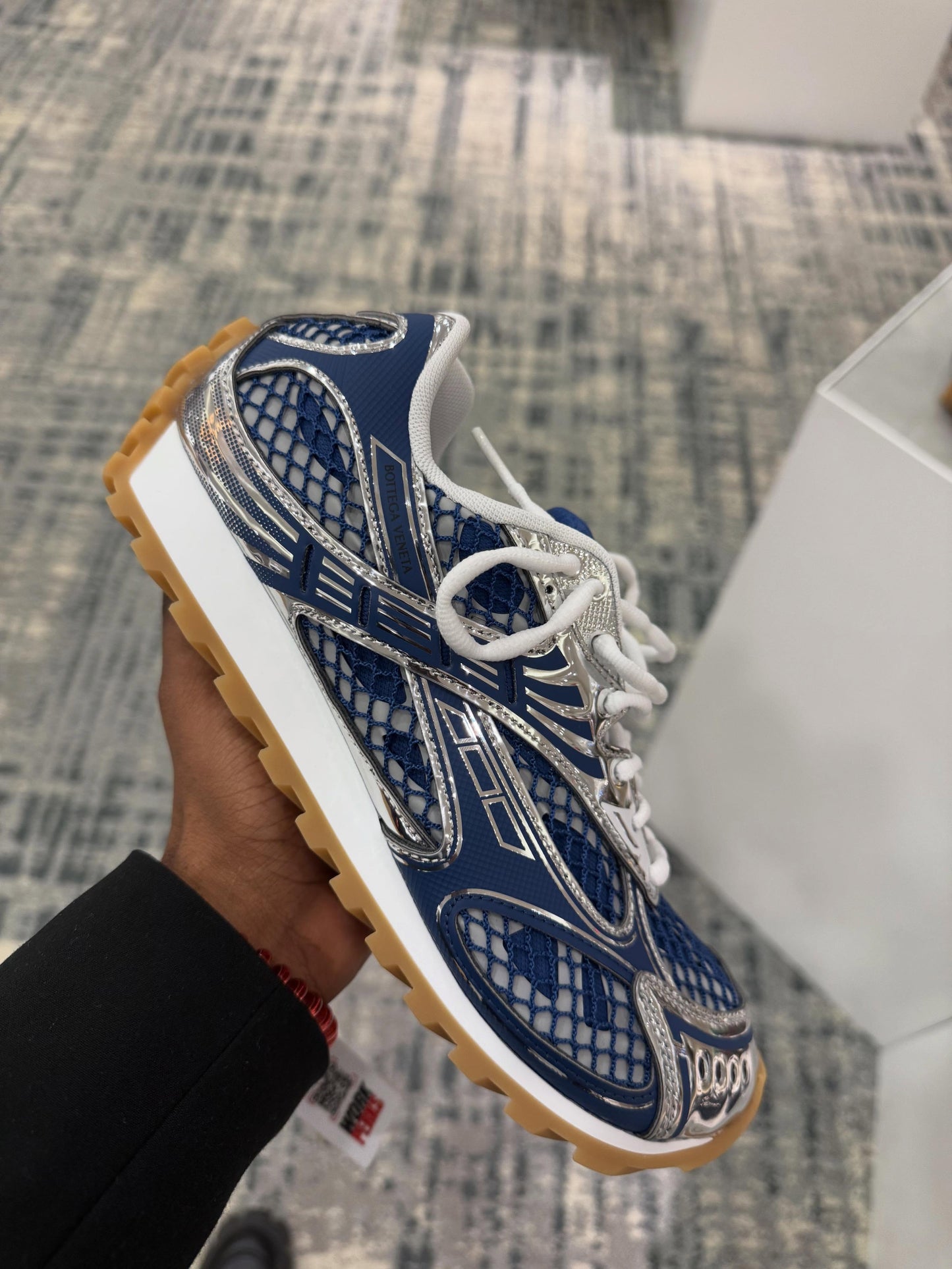 Genuine leather and mesh sneakers