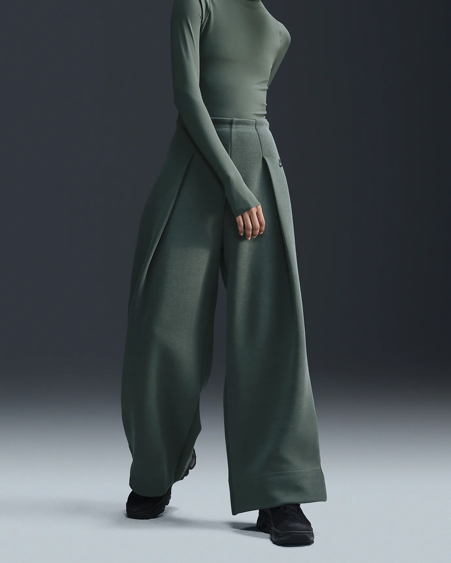 Zippered Cropped Sweatshirt + High-Waisted Pleated Pants