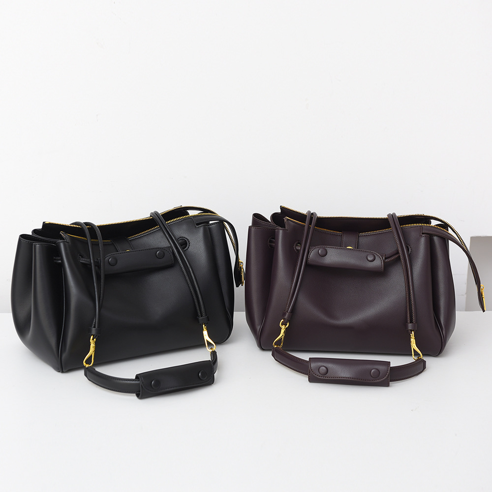 Medium Madrid bag in supple calfskin