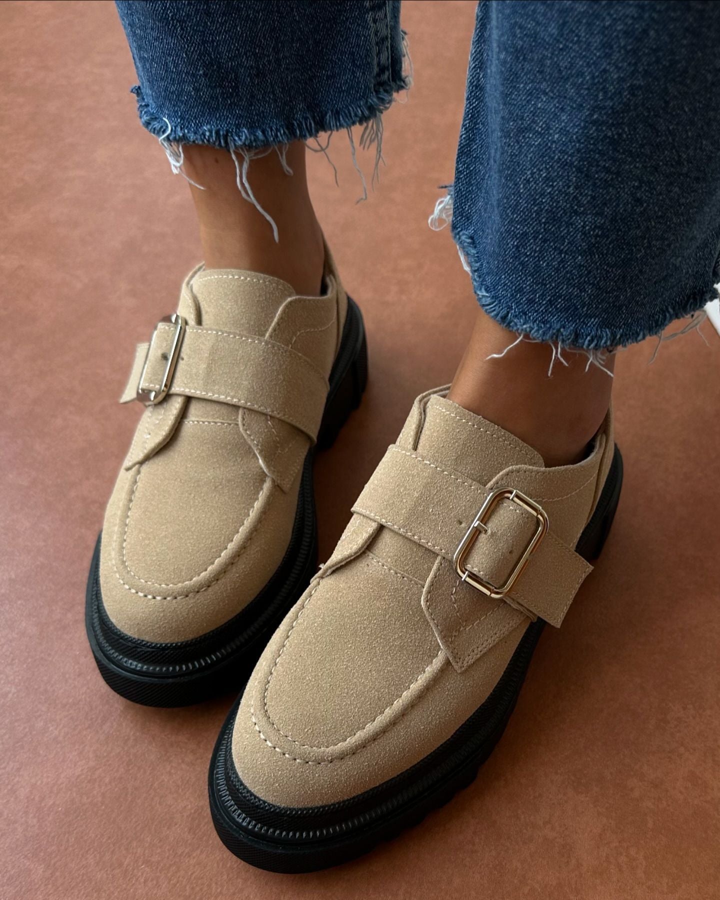 Thick-soled slip-on loafers