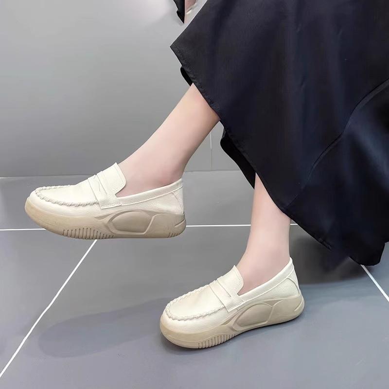 Anti-slip slip-on shoes