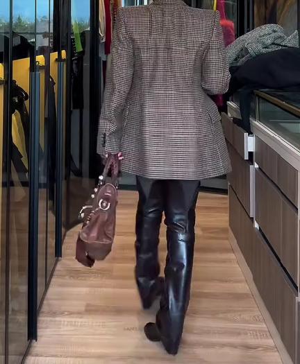 Houndstooth hourglass wool blazer