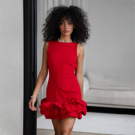 Backless sexy dress with pleated hem design
