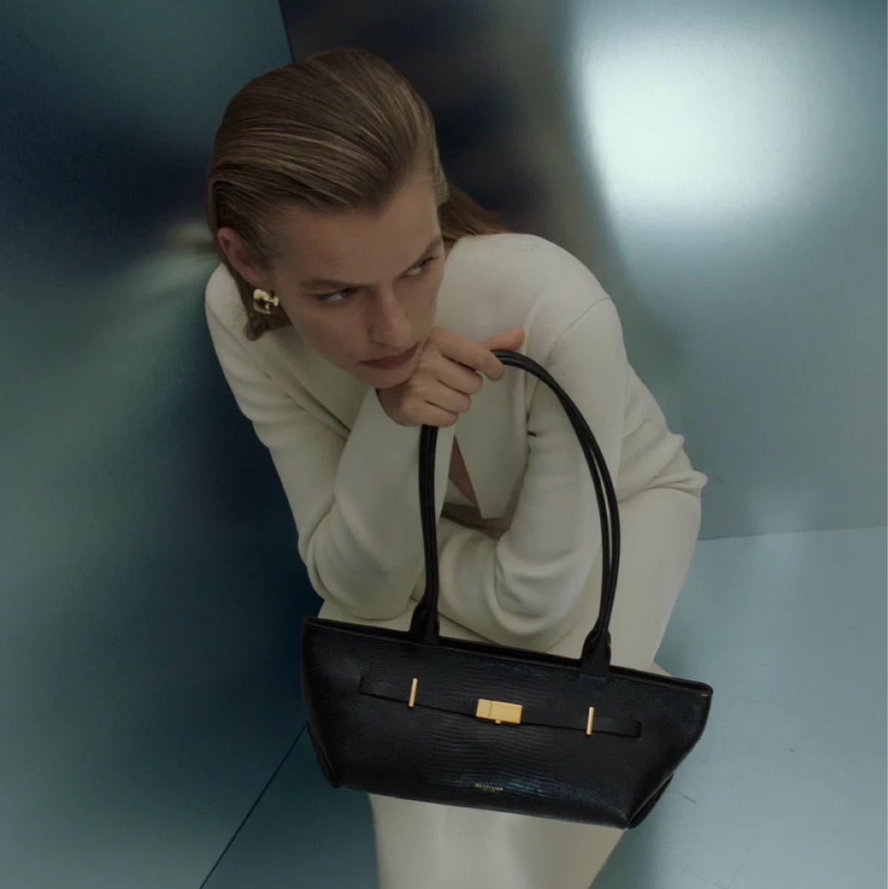 Genuine leather baguette shoulder bag