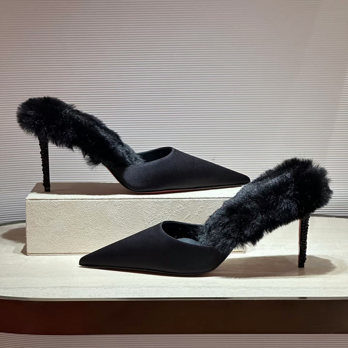 Pointed-toe high heels, stiletto heels, furry shoes