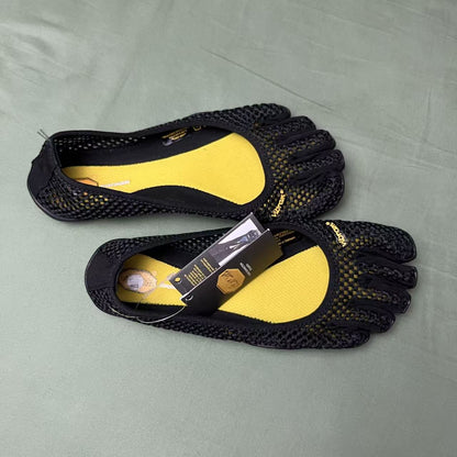 Pilates, Indoor Fitness, Yoga & Dance Shoes — Split-Toe Style