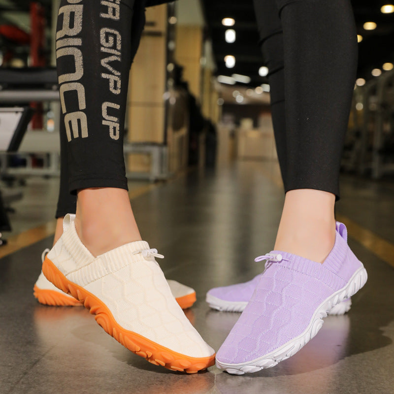 Versatile barefoot breathable flyknit sneakers