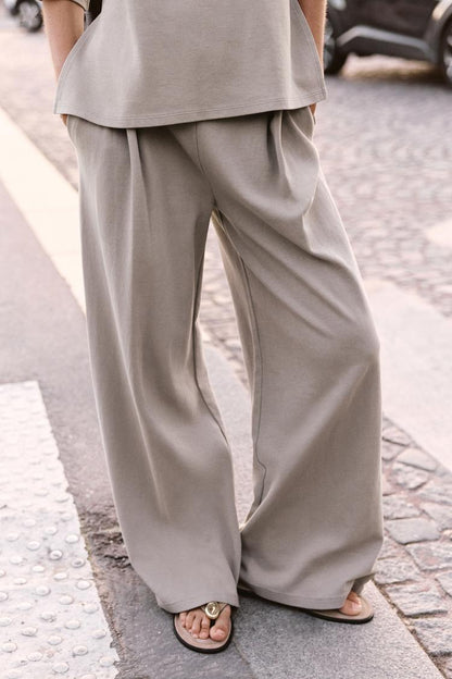 Relaxed casual suit