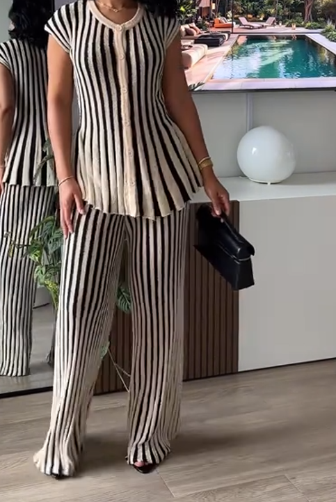 Striped cut knit pants + top two-piece set