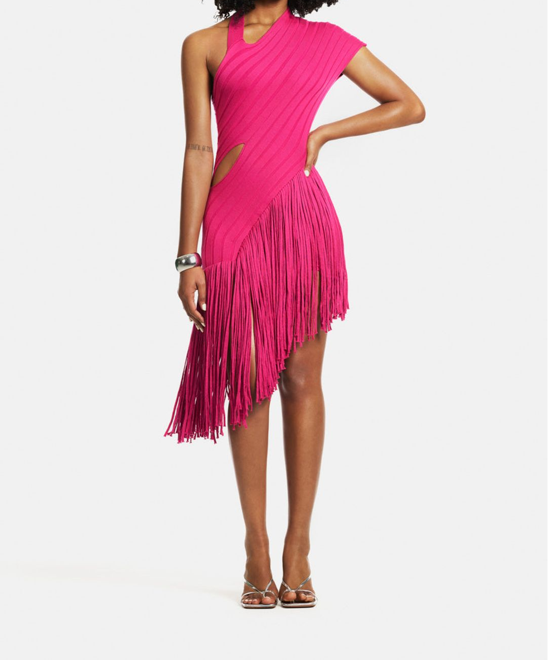 Off-shoulder knitted fringe dress