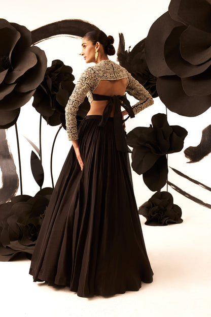 Black Floral Pattern Blouse & Skirt Set