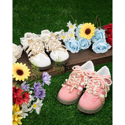Women's sneaker decoration kit