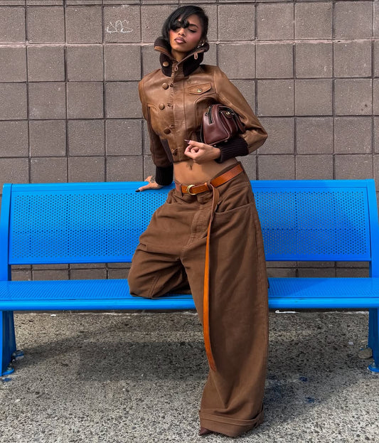 Lapel leather jacket + straight jeans