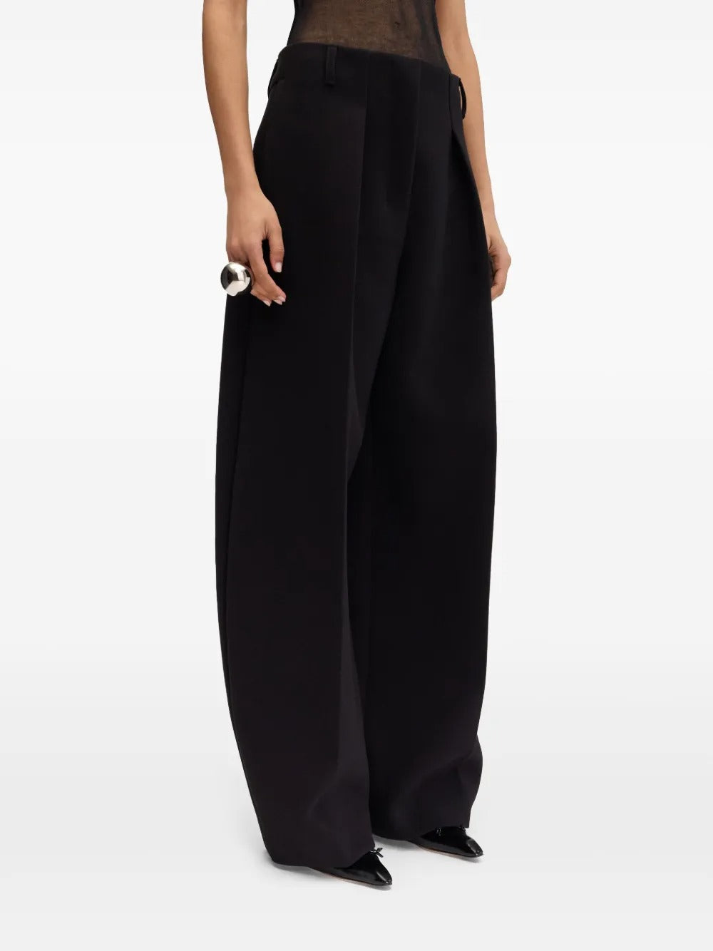 Black barrel silhouette trousers