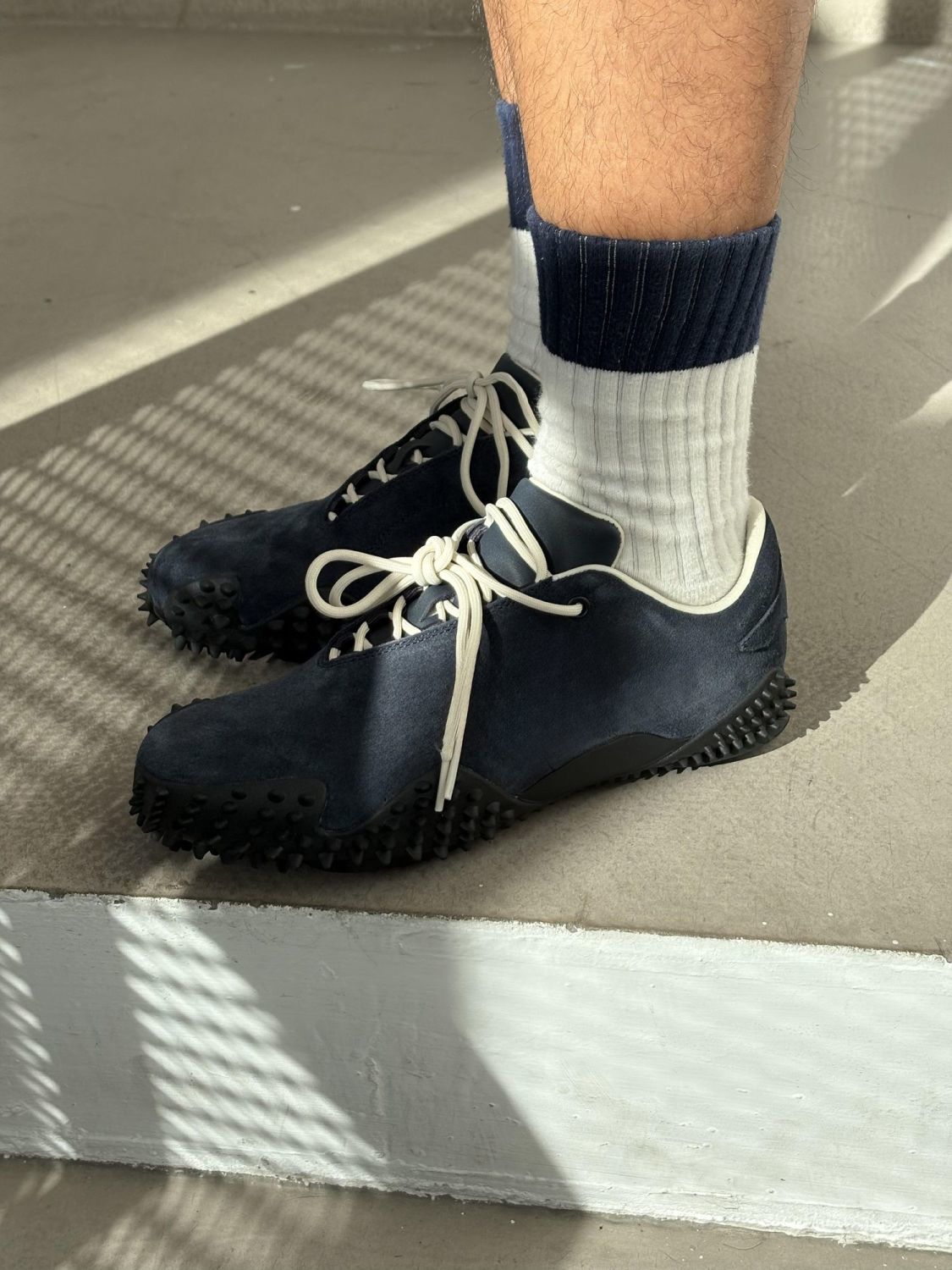Flat sports jogging shoes