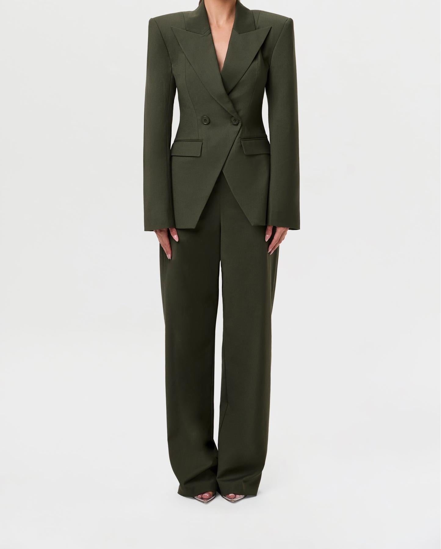 Slim-fit asymmetric double-breasted jacket and trousers suit