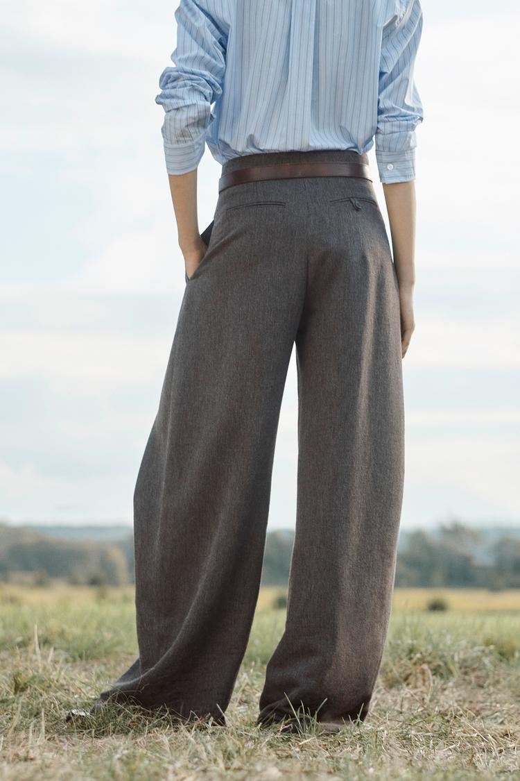Wool-blend loose-fitting pleated trousers