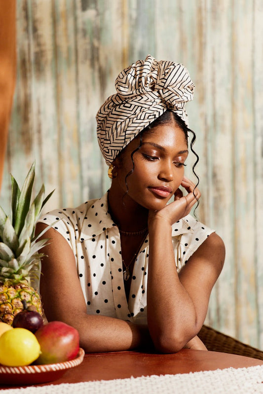 Women's metal-handled headscarf
