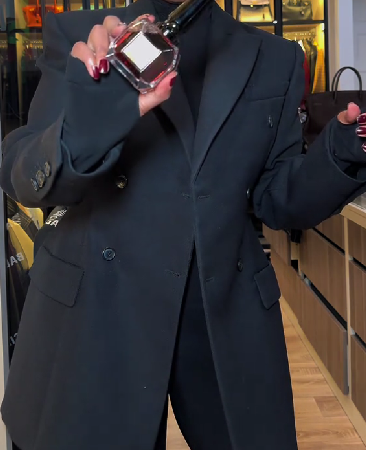 Hourglass-shaped suit jacket - black
