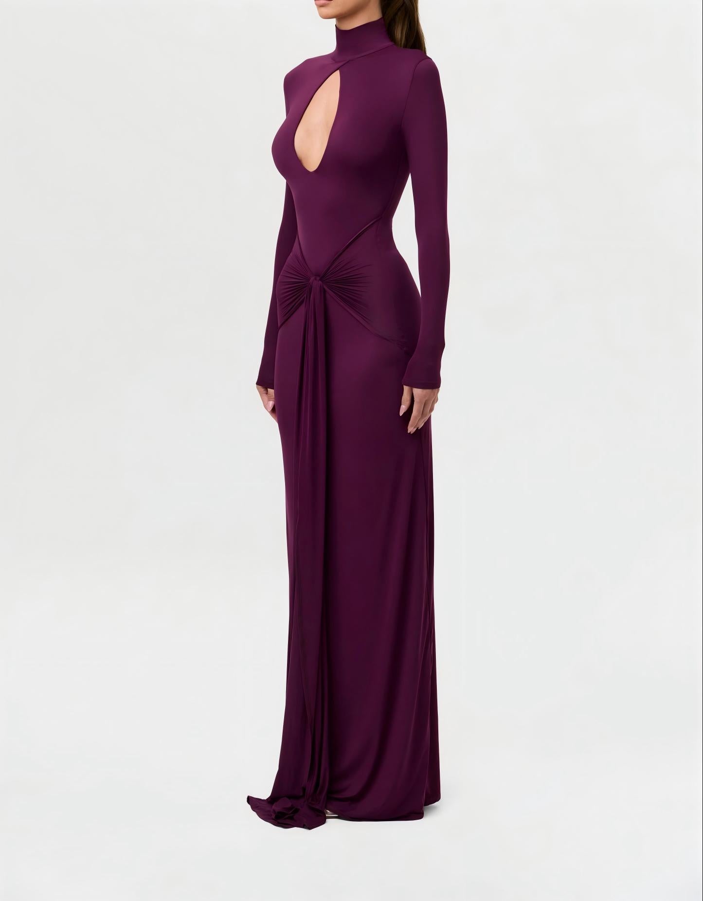 Slim-fit, waist-cinching, knotted solid color long-sleeved dress
