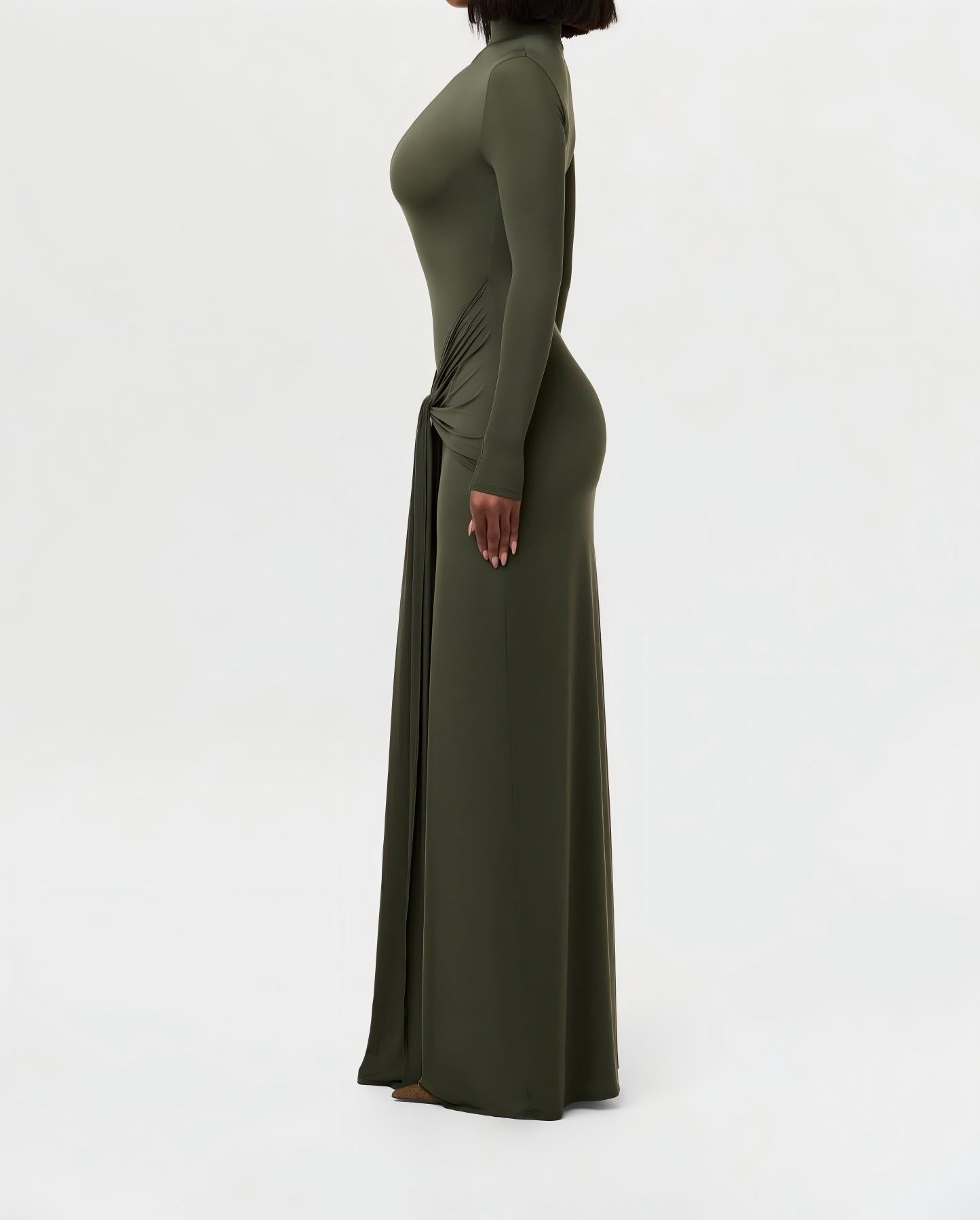 Slim-fit, waist-cinching, knotted solid color long-sleeved dress