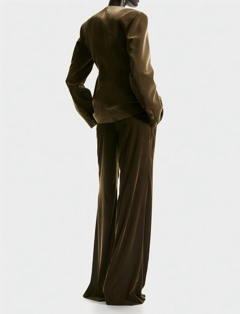 Velvet single-button suit and trousers