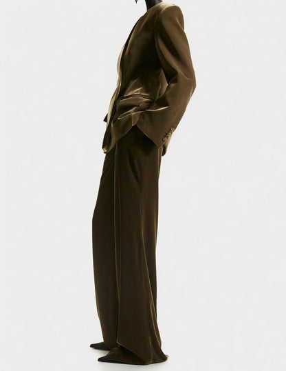 Velvet single-button suit and trousers
