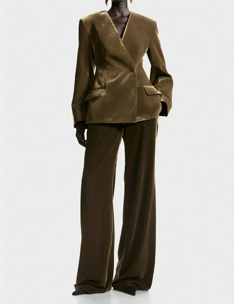 Velvet single-button suit and trousers