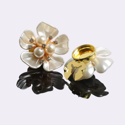 Iris Touch – A floral brooch to elevate the style of your shirt