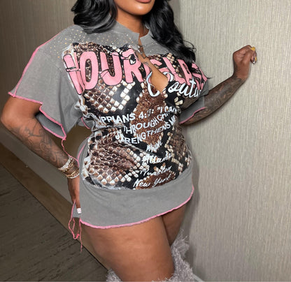 Oversized T-shirt with a fitted waist