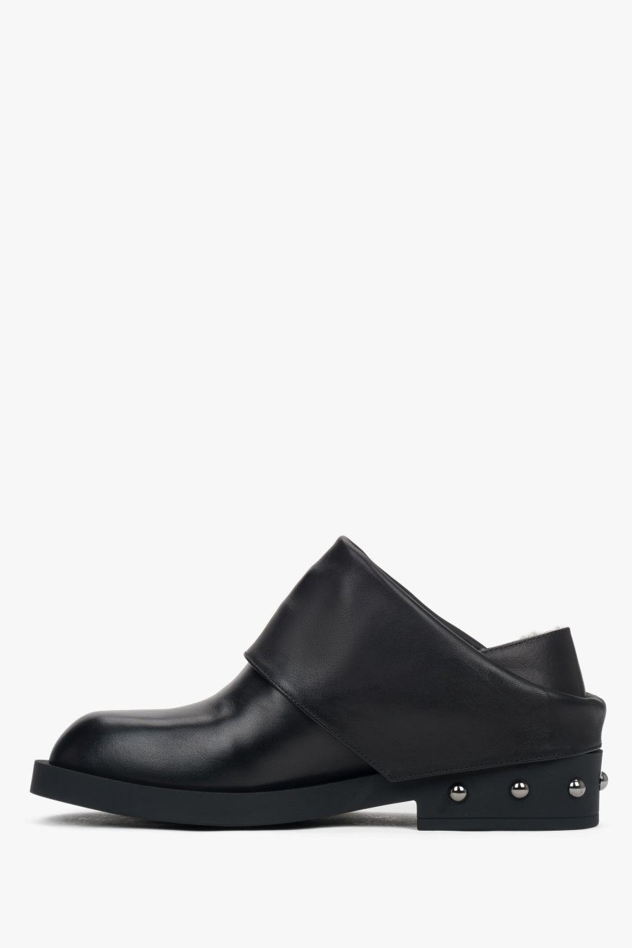 Natural leather low-heeled studded boots