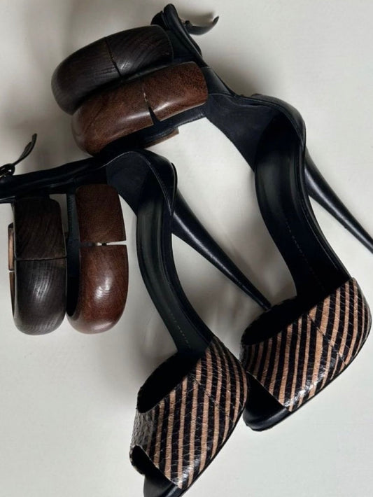 Bracelet High Heels