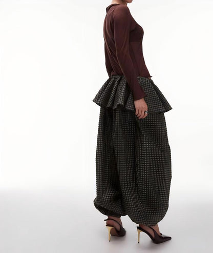 Plaid lantern pants with a skirt-like design