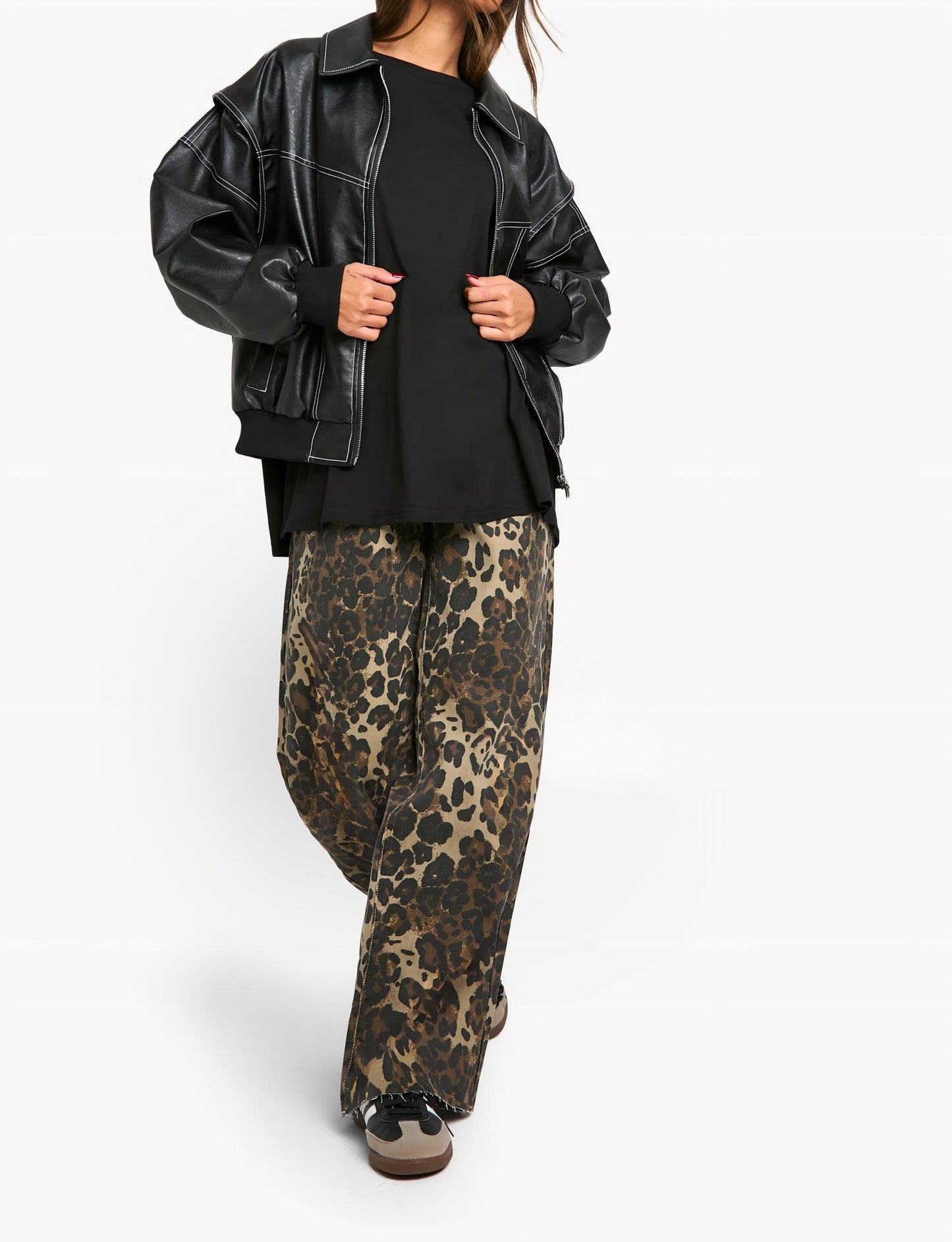 Leopard print wide-leg jeans