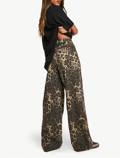 Leopard print wide-leg jeans