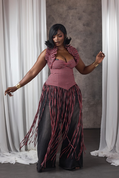 Ruffled shoulder straps, tassel hem, corset