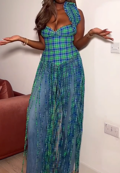 Ruffled shoulder straps, tassel hem, corset