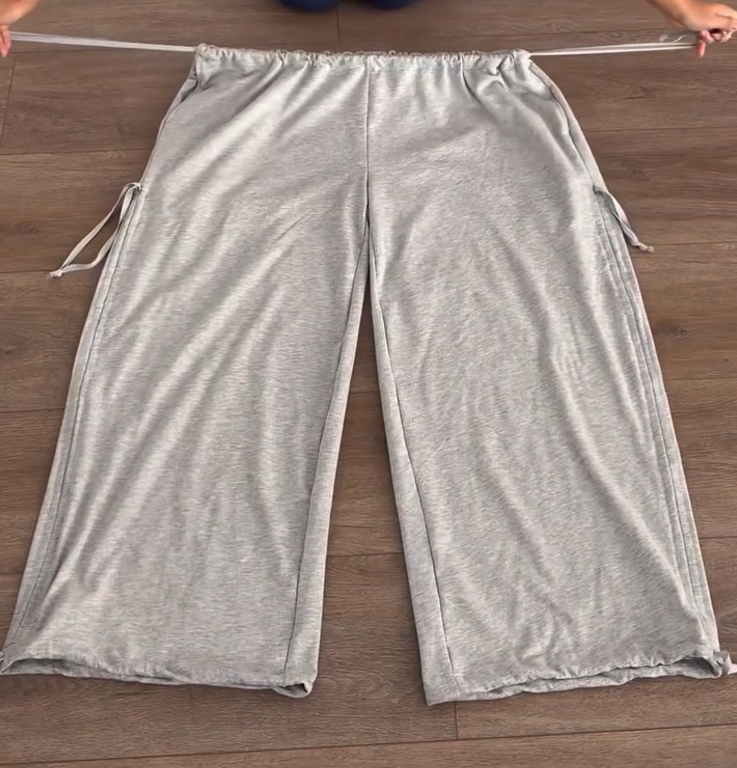 Multiple ways to wear elastic waist pants