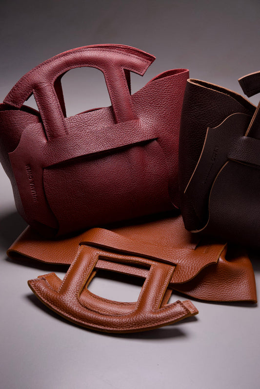 Full-grain leather folding bag