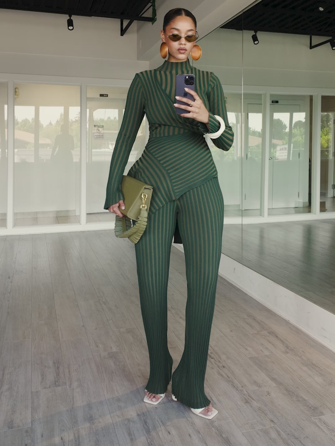 High-neck ribbed knit top and knit pants set
