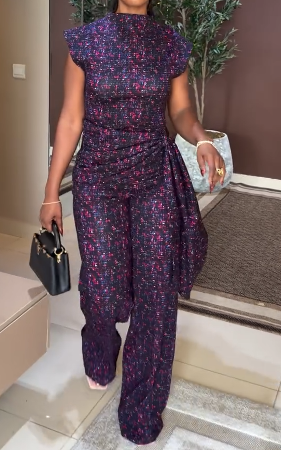 Sleeveless tie-front top and wide-leg pants two-piece set